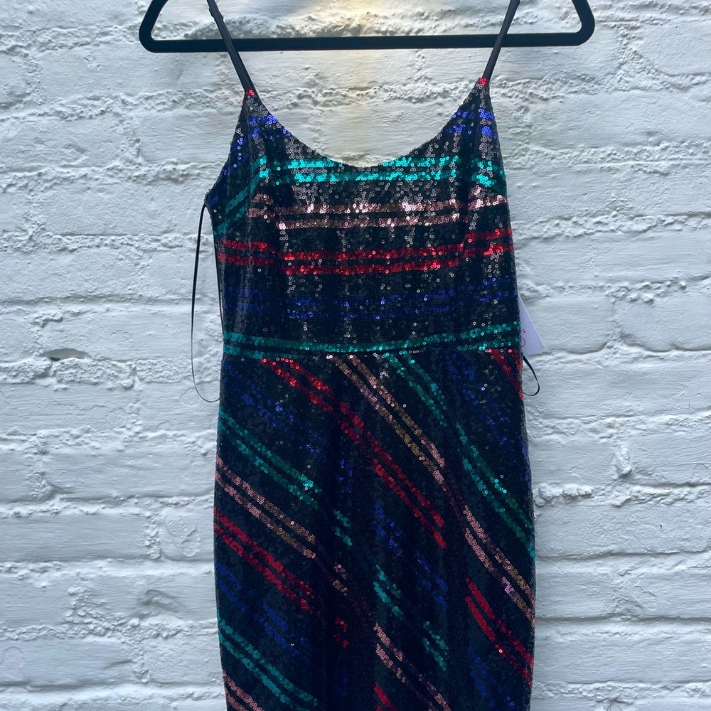 Scoopneck mini multicolor sequins dress